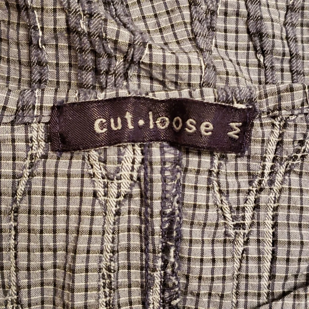 Top - Picture 2 of 2